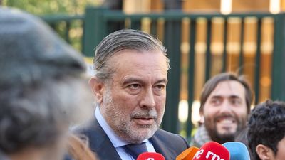 Enrique López acusa al Gobierno de xenofobia hacia el mundo latinoamericano