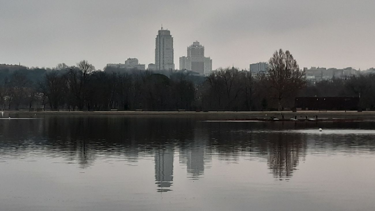 Cielo cubierto sobre Madrid desde la Casa de Campo