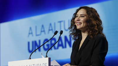 Ayuso avisa que el 28M "lo que está en juego como nunca es la democracia y la libertad"