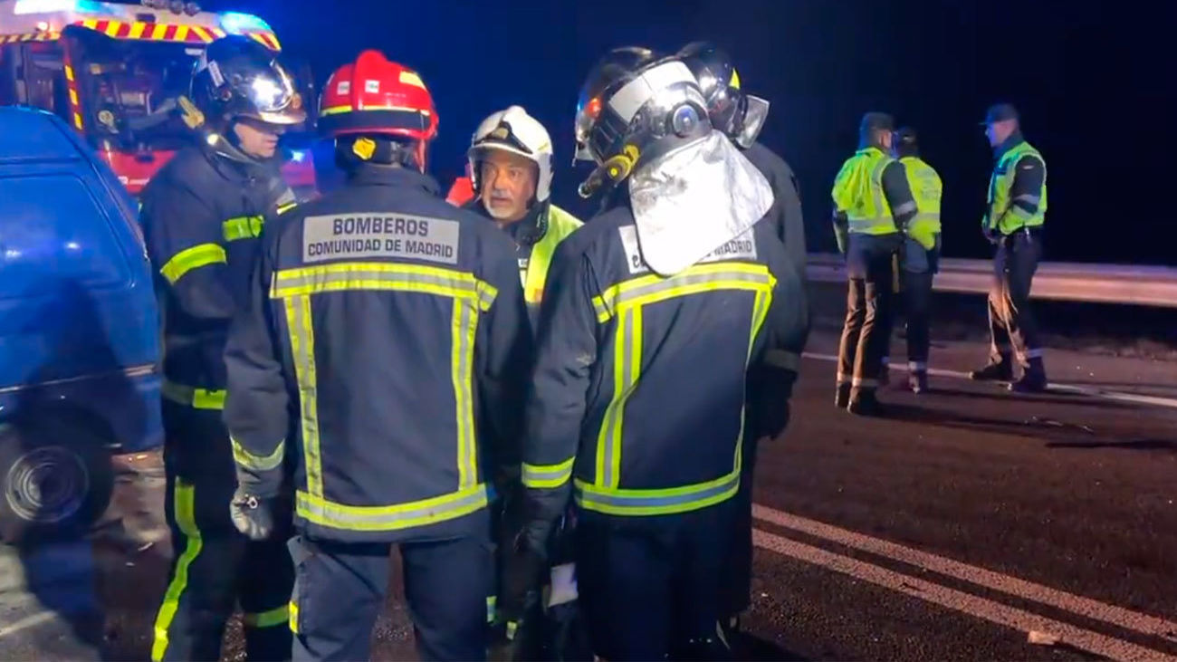 Dos heridos, uno muy grave, tras un choque frontal en Torres de la Alameda