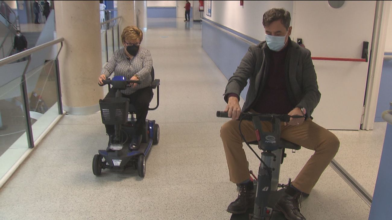 Scooters eléctricos para moverse sin ayuda en los hospitales, entre