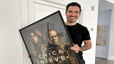 Javier Castillo sobre la serie 'La chica de nieve': “Intento llevar con mucha cabeza este éxito"