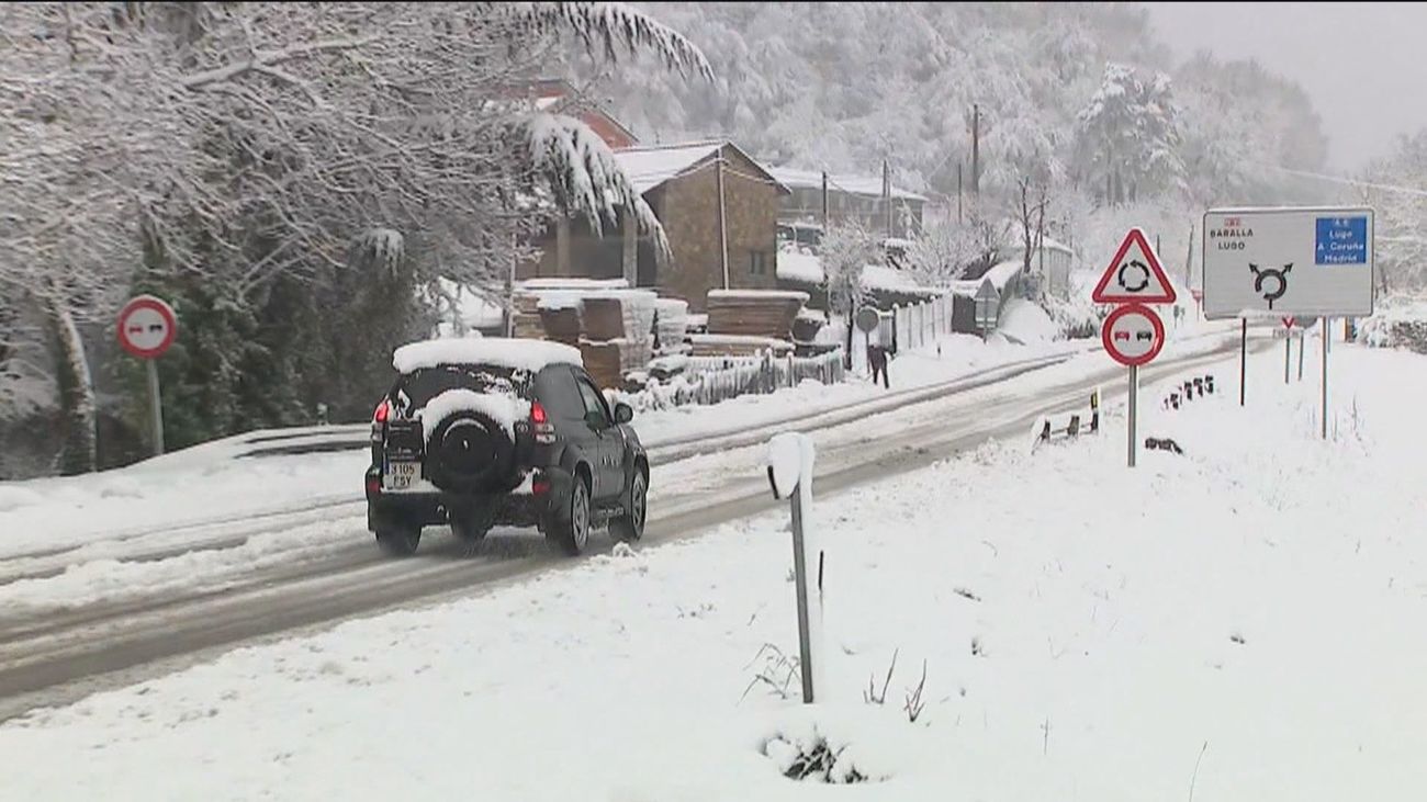 El temporal Fien azota a casi toda España y obliga a cerrar varias carreteras y puertos