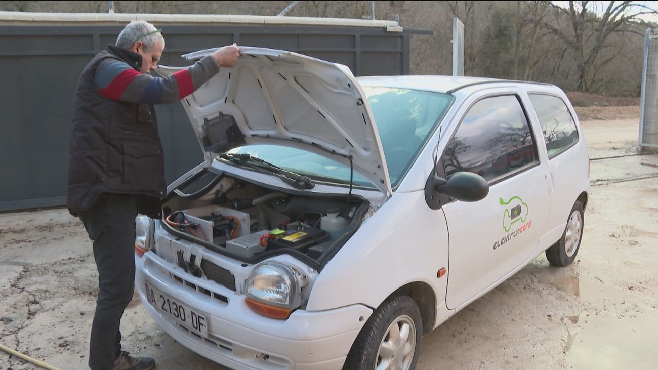El cambio de motor de combustión a eléctrico con el mismo coche llega a España