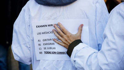 Médicos denuncian que los MIR trabajan más horas de lo que marca la ley