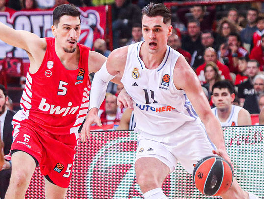 Hezonja ante Olympiakos / REAL MADRID