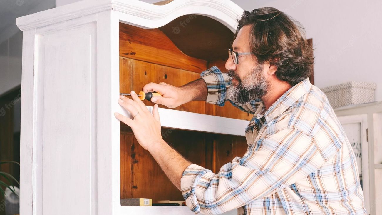 Fuenlabrada recuperará muebles tirados por vecinos para que otros los aprovechen