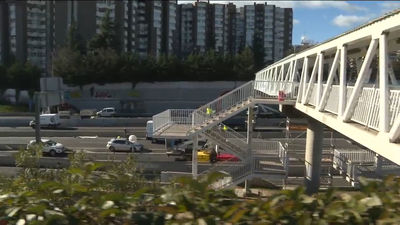 Cortes de tráfico por el cambio de la pasarela en la M-607 para acceder al hospital Ramón y Cajal