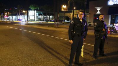 Tiroteo cerca de Los Ángeles con  al menos 10 víctimas mortales