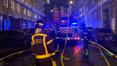 Extinguido un incendio en un edificio de viviendas en la calle Santiago Bernabéu, Madrid