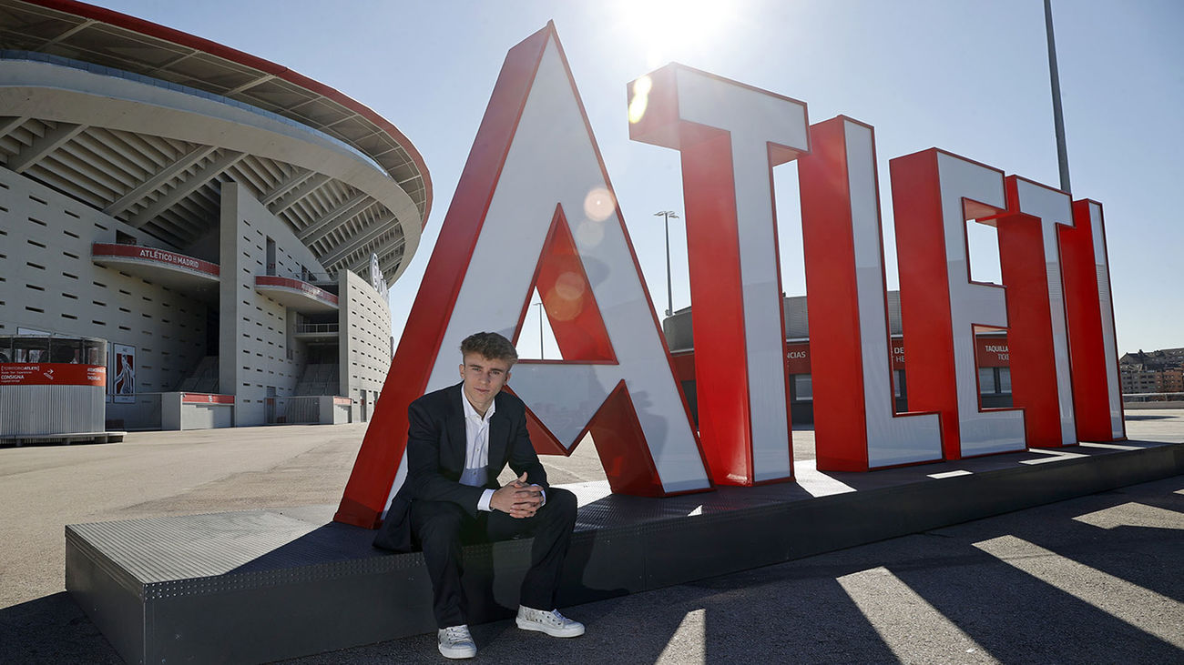 Pablo Barrios renueva con el Atlético de Madrid hasta 2028