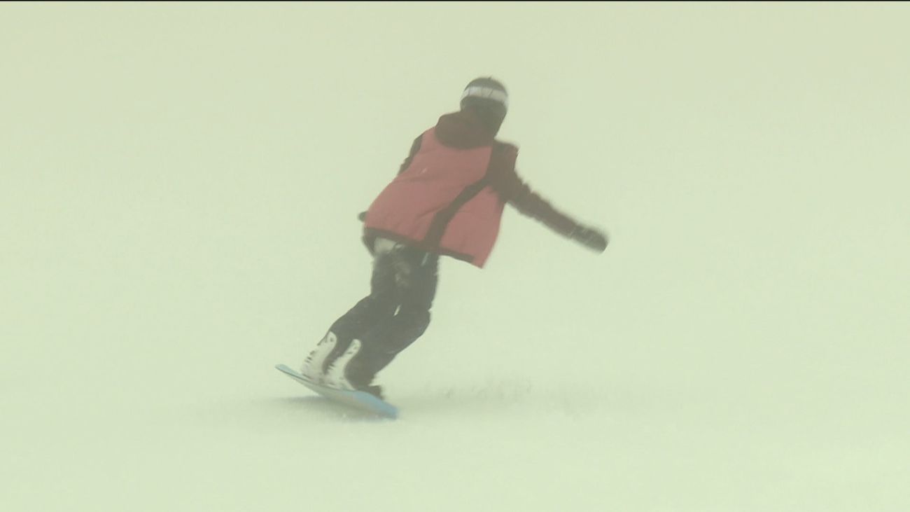 Valdesquí abre cinco de sus pistas e inaugura así su temporada de esquí