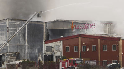 Un incendio destruye por completo la fábrica Cascajares en Palencia, famosa por sus capones de Navidad