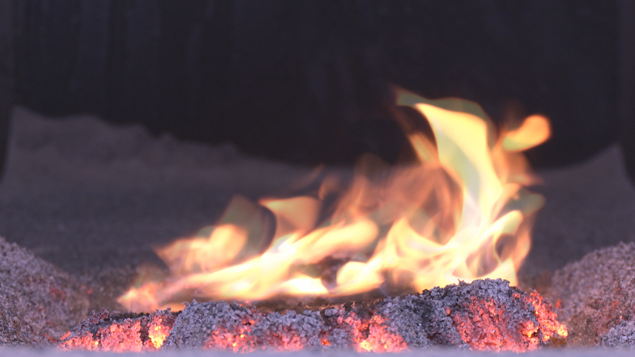 Calefacción de biomasa alimentada con huesos de aceituna