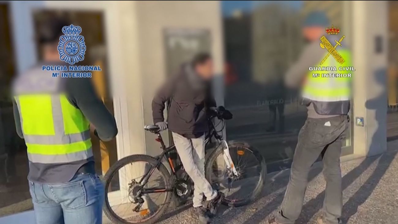 Momento de la detención de un presunto yihadista en Girona