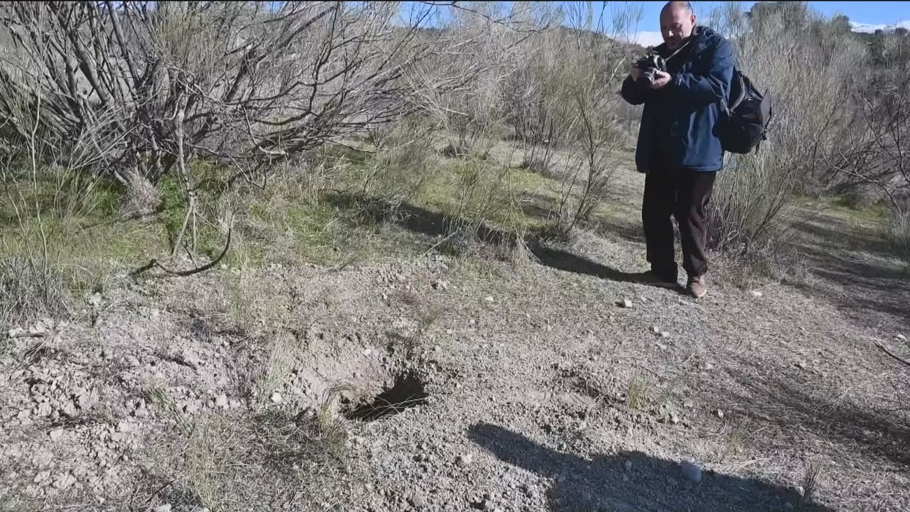 Encuentran el cuerpo sin vida de un bebé envuelto en unas mantas en Granada