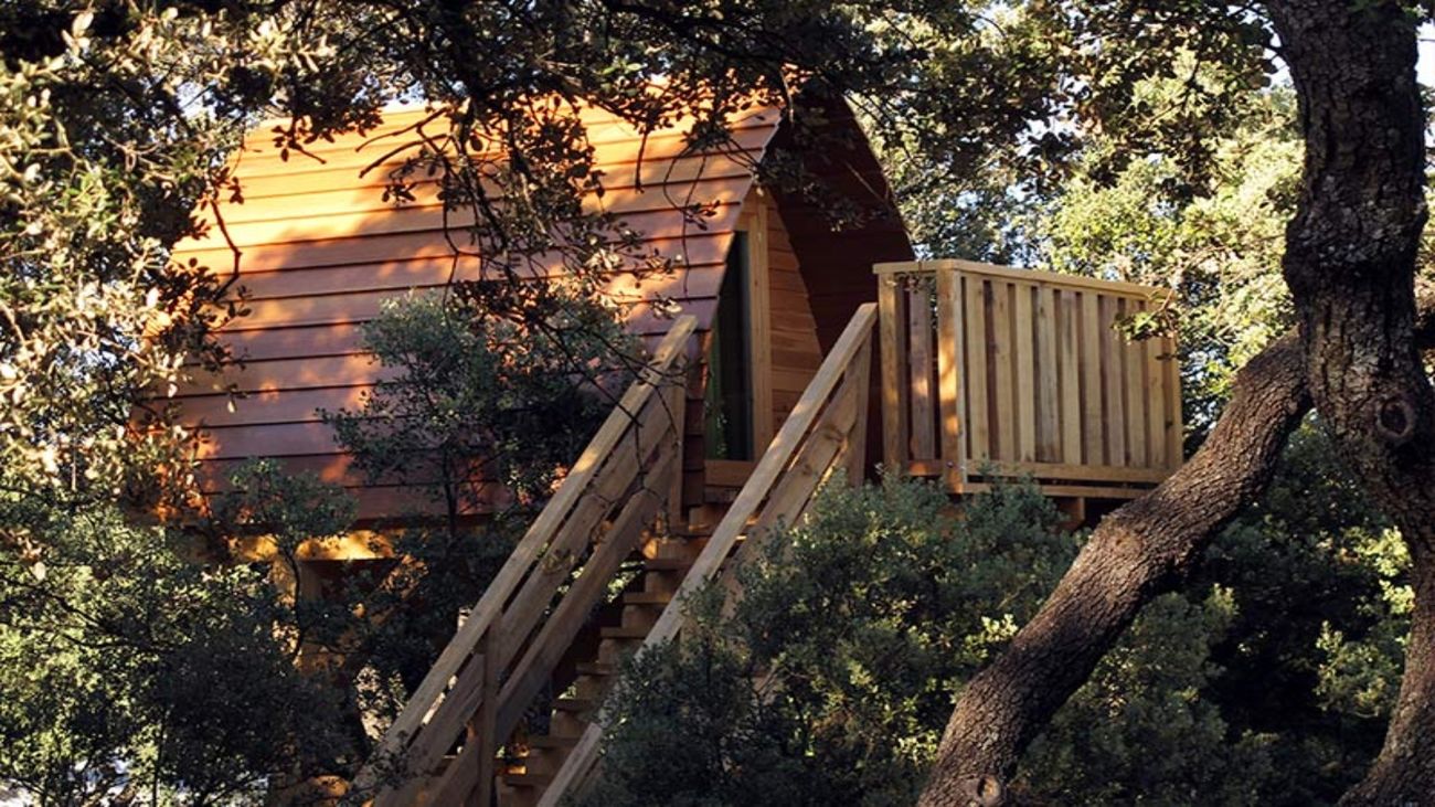 Cabañas a cuatro metros de altura con vistas a la Sierra de Guadarrama
