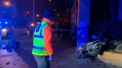 Un joven  de 22 años herido con fractura de pierna en  un choque entre un VTC y  una moto