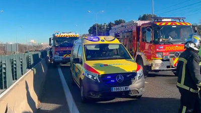 Cortes en la A4 a la altura en Getafe tras impactar un coche contra el muro central