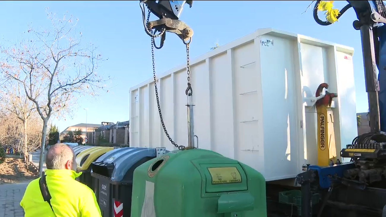 Un nuevo sistema inteligente en la recogida de vidrio en Las Rozas