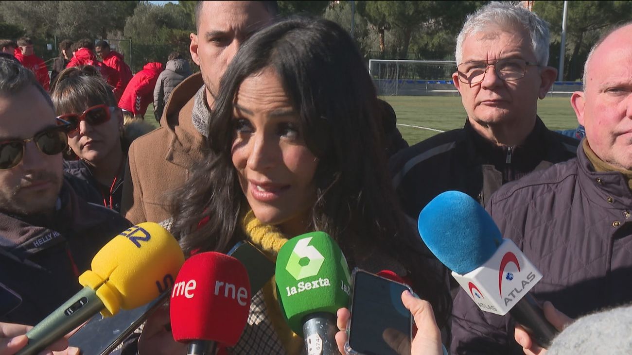 Villacis pide buscar "fórmulas imaginativas ante la debilidad del centro político en España"