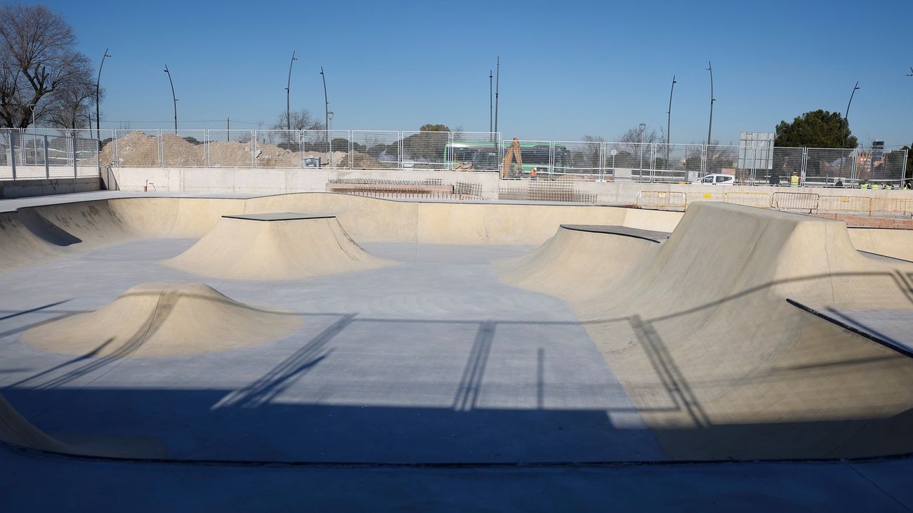 Instalaciones de la nueva pista de patinaje de Móstoles aún en obras