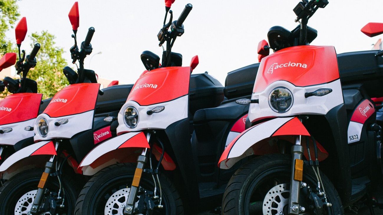 Motos eléctricas de alquiler de la empresa Acciona