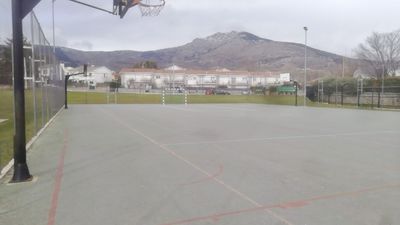 La pista deportiva del colegio Divino Maestro de Los Molinos tendrá cubierta