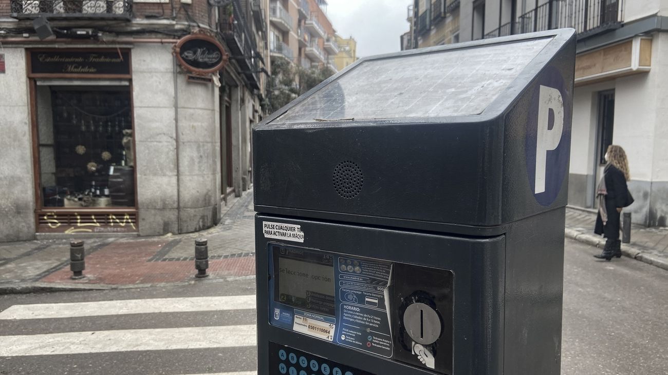 Aparcar en Madrid es más caro este viernes por la contaminación