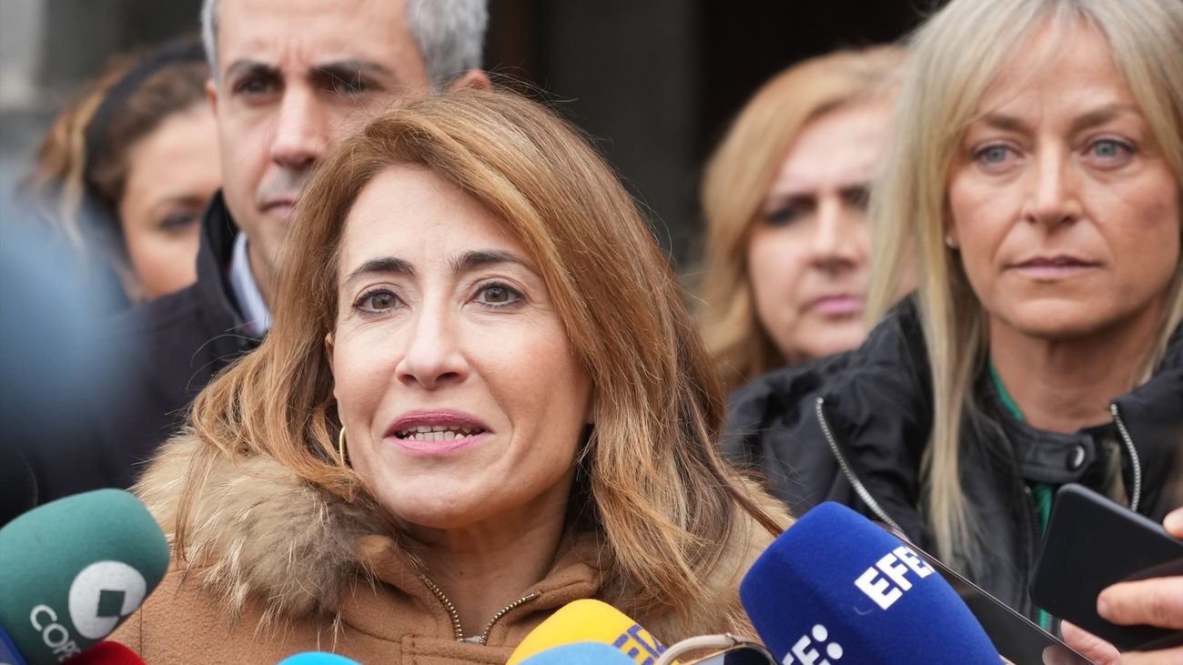 El Gobierno anuncia "ceses inminentes" por el error en los trenes del norte