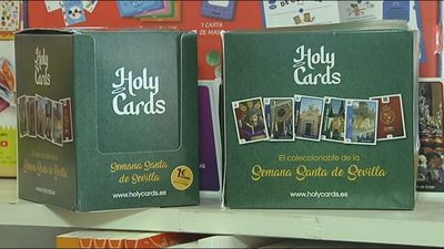 Pasión en Sevilla por los cromos de la Semana Santa