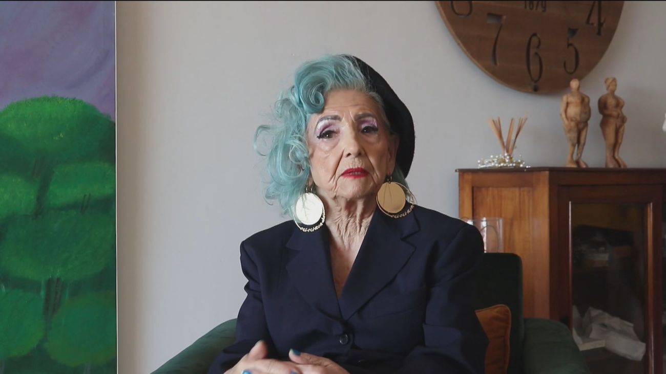 Sara: 92 años, enferma de Parkinson... y estrella de Instagram