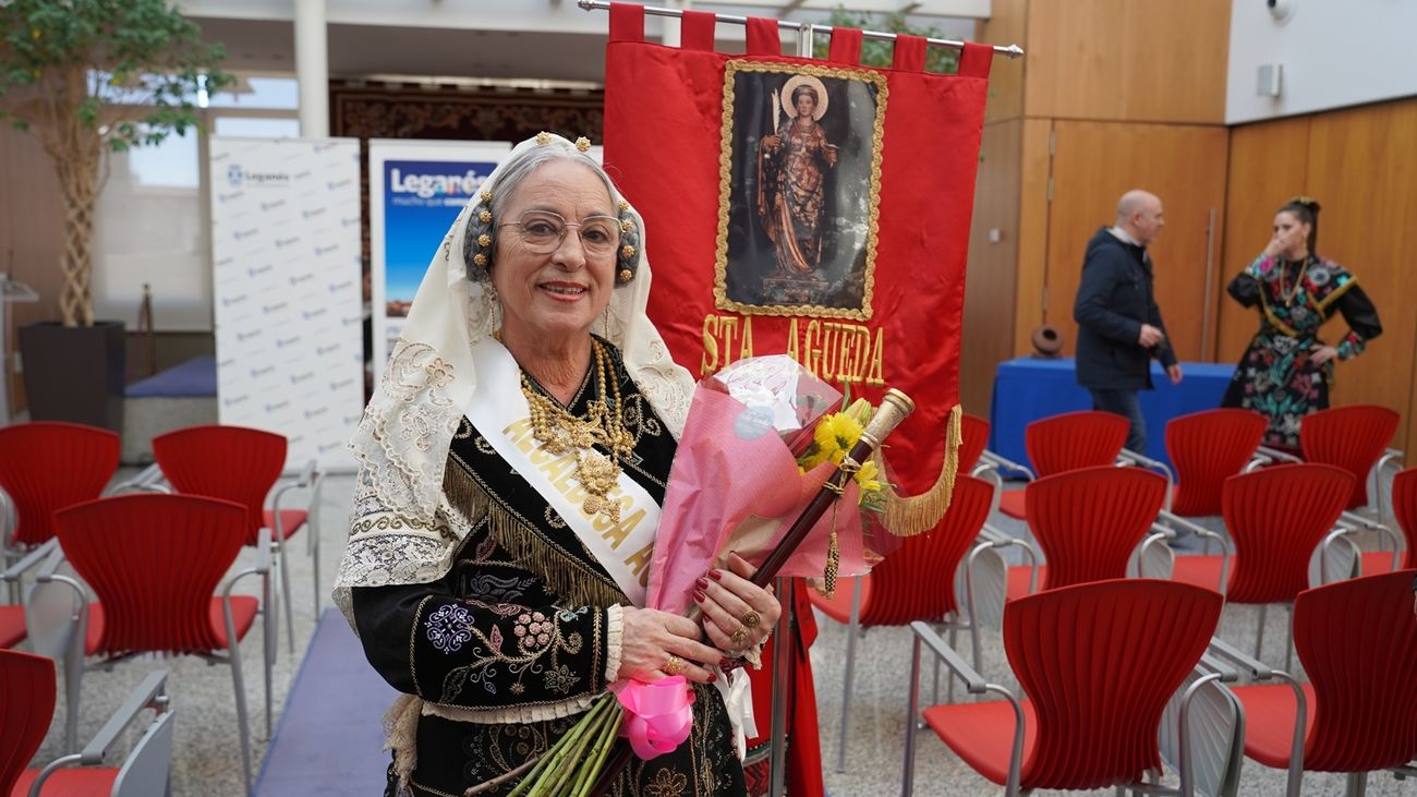 Elisa Espinazo Calvo, alcaldesa de Leganés durante la fiesta de 'Las Águedas'