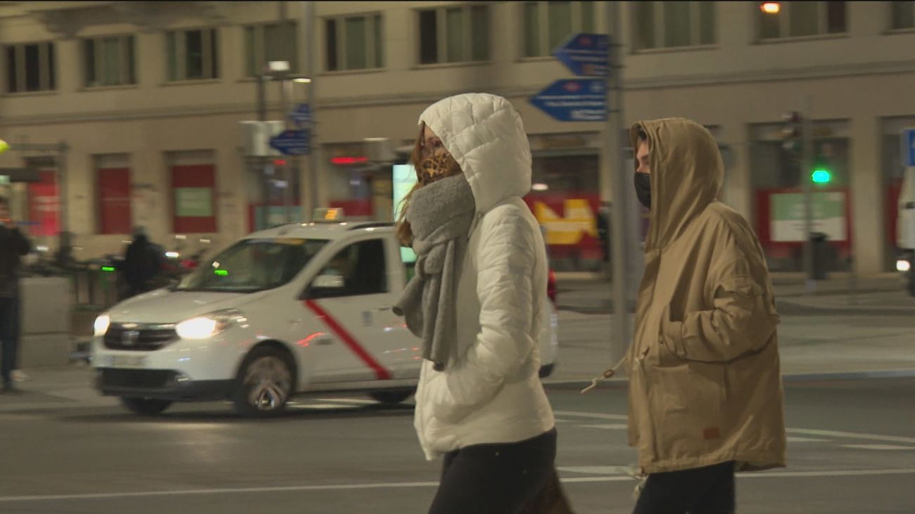 La Comunidad de Madrid activa la alerta por frío por temperaturas que llegarán a 2,5 grados bajo cero este martes