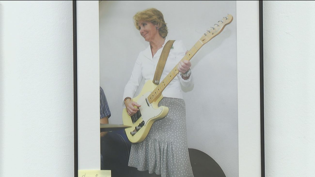 Los momentos destacados de la prensa rosa recogidos en una exposición, 'Paparazzi'