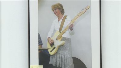 Los momentos destacados de la prensa rosa recogidos en una exposición, 'Paparazzi'