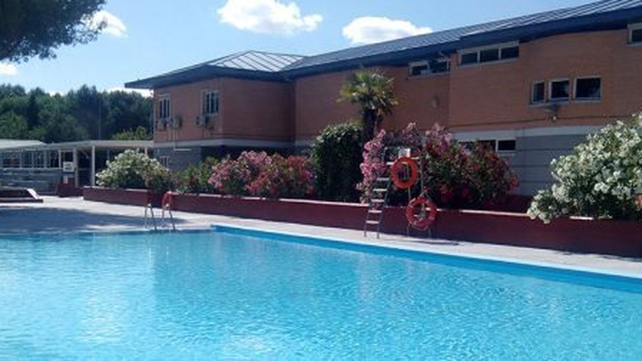 Complejo de la piscina municipal de Pinto