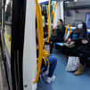 Llegó el día: las mascarillas dejan de ser obligatorias en el transporte público