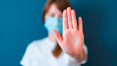 El Consejo de Enfermería y la Policía Nacional presentan un plan contra las agresiones a enfermeras