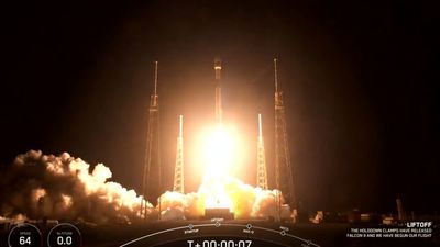 La española Hispasat lanza con éxito desde EEUU su satélite más avanzado