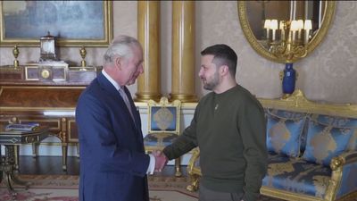 Zelenski visita el Reino Unido en busca de cazas de combate para Ucrania