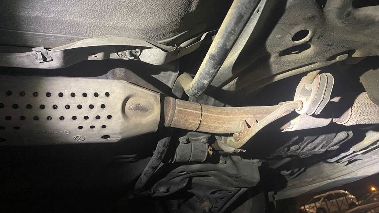 La Policía Local de Coslada detiene 'in fraganti' a un ladrón de catalizadores de vehículos