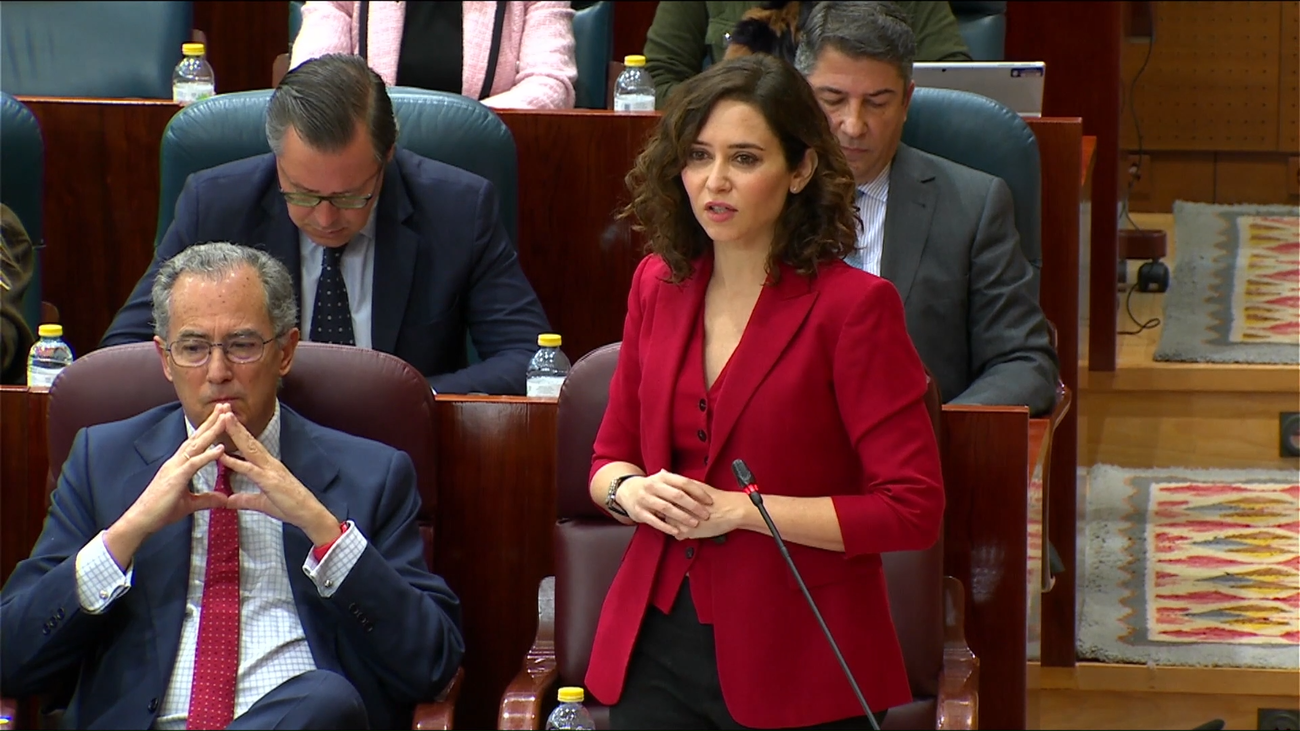 Ayuso anuncia un plan de salud bucodental, gafas hasta los 14 años y chequeos en los colegios