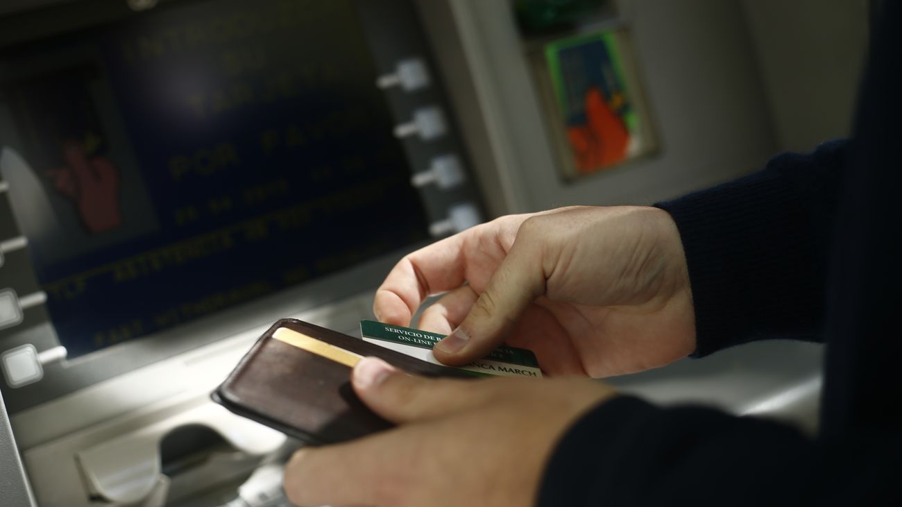 Las rentas de las familias españolas caen un 7,8% y  son las que peor se recuperan tras la pandemia en la OCDE