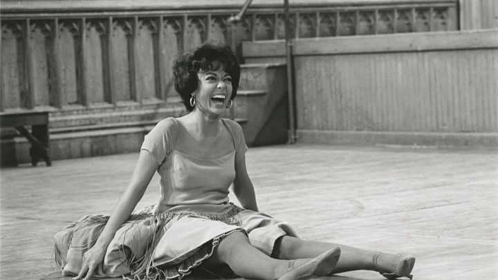 Rita Moreno, una chica que decidió ir a por todas (Movistar +) / Dos hasta las dos