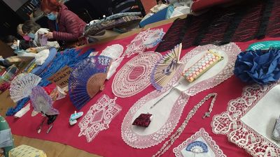 Cerca de 300 encajeras se dan cita en el IV Encuentro de Bolillos en Valdemorillo