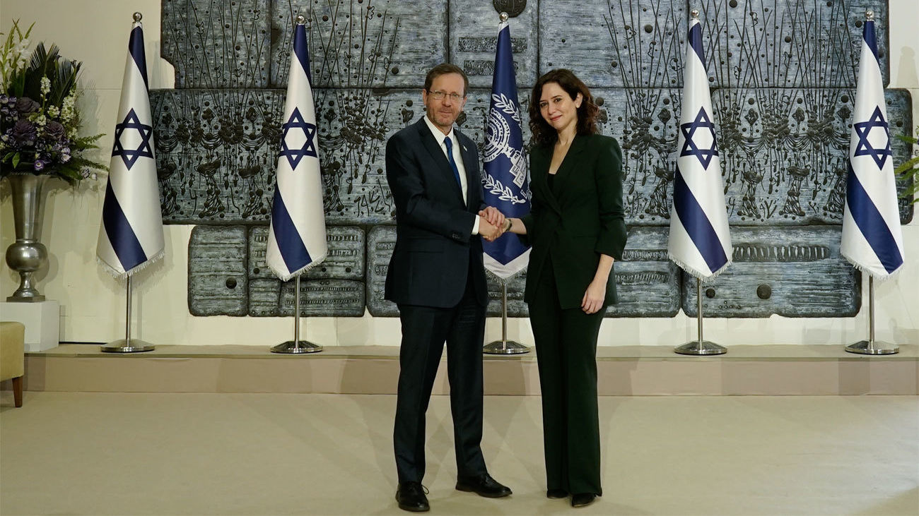 Díaz Ayuso recibida por el presidente de Israel y el ministro de Economía