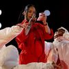Las mejores imágenes del show de Rihanna en la Super Bowl