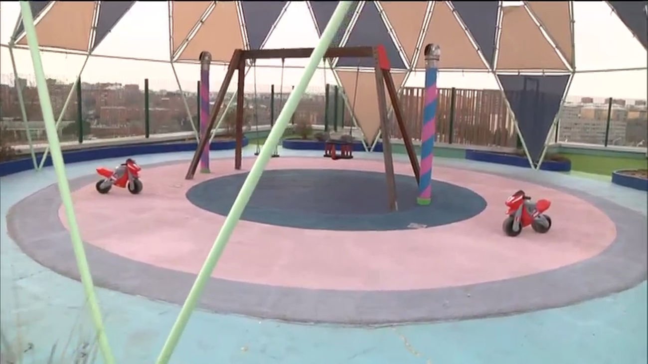La fundación Juegaterapia transforma azoteas de hospitales en parques para los niños