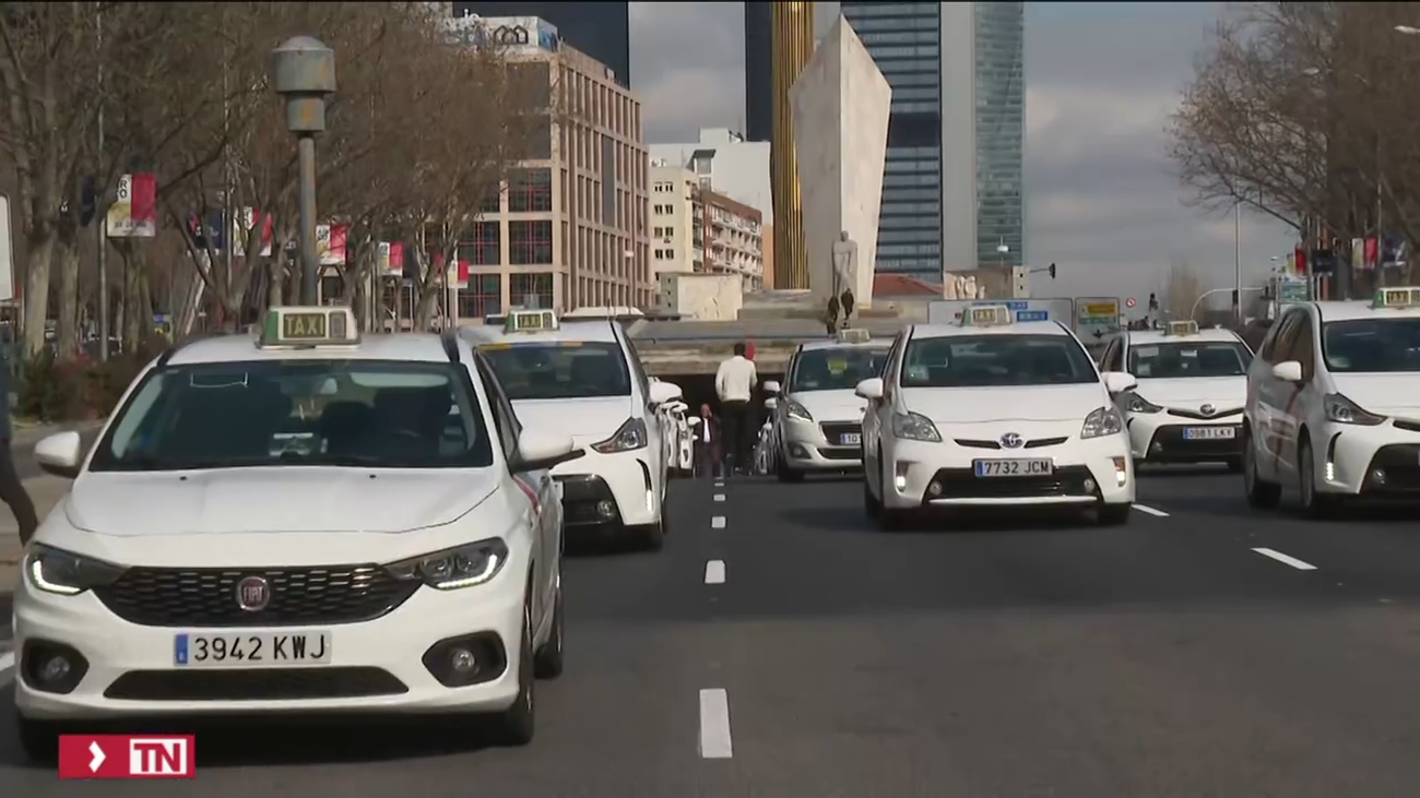 Los taxistas se manifiestan contra el nuevo reglamento de Madrid